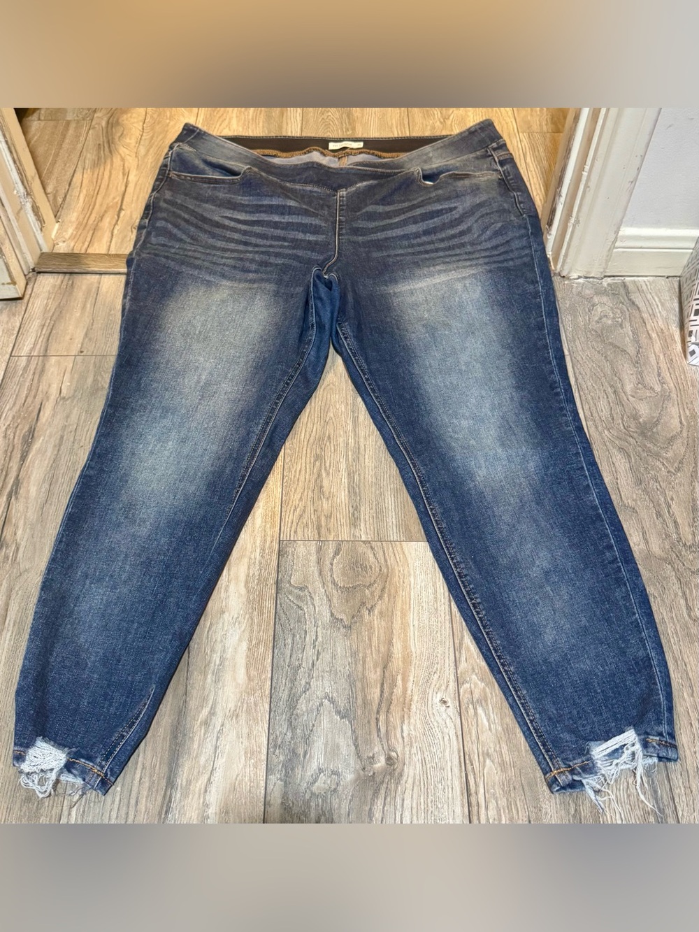 M. Jeans by Maurice’s™ Cool Comfort Crossover High Rise Jeans Sz24W